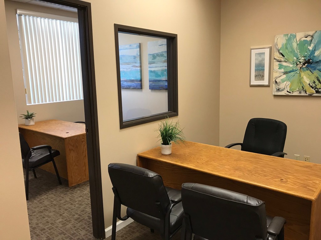 Private Multi-Office - Corona ⋆Via Avalon Executive Suites